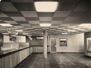 Karl Hugo Schmölz - Köln Hauptbahnhof, Fahrkartenschalter