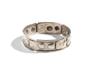Karl Schmidt-Rottluff - A bracelet with fine motifs, circa 1920 - 1930