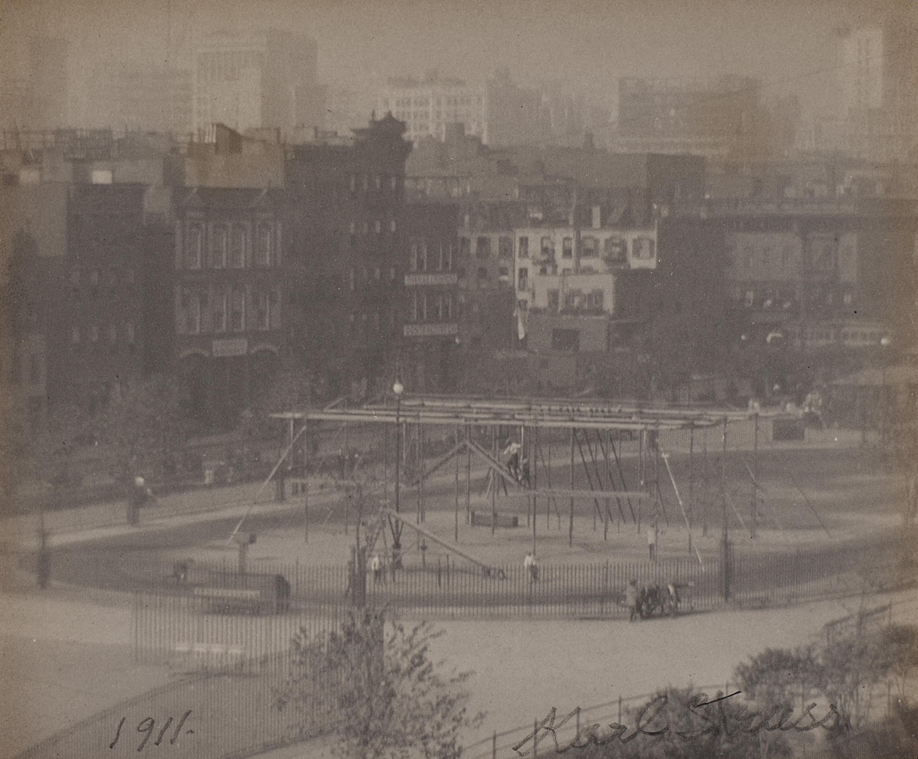 Karl Struss - East Side Playground 35th St. & 1st Ave New York, 1911