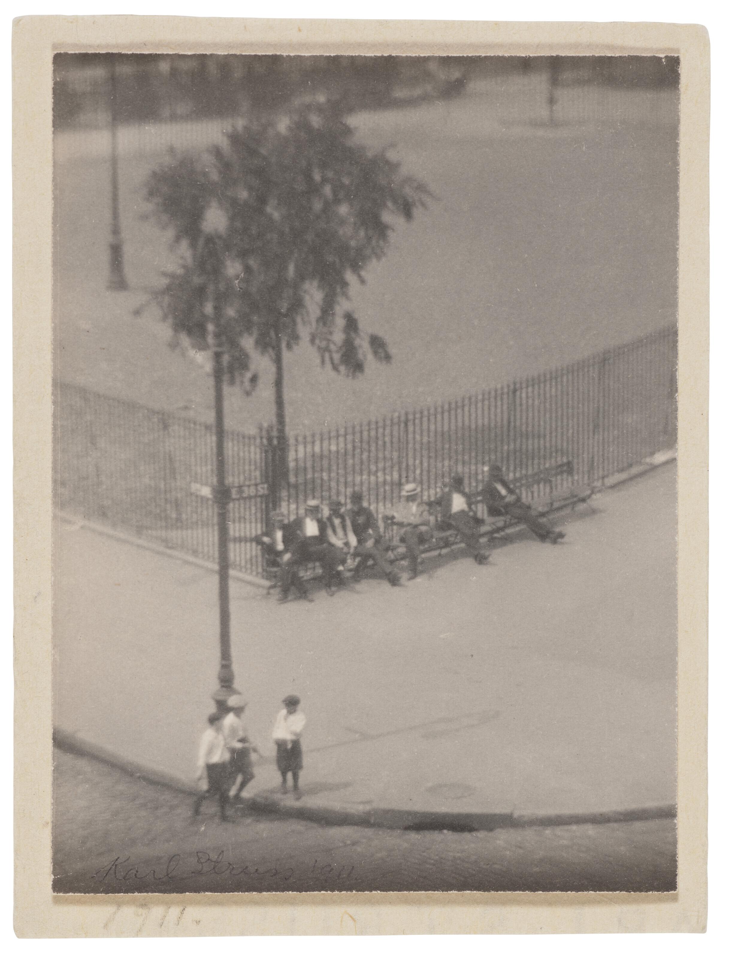 Karl Struss - Noontime Siesta, 36th St and 1stAvenue, 1911