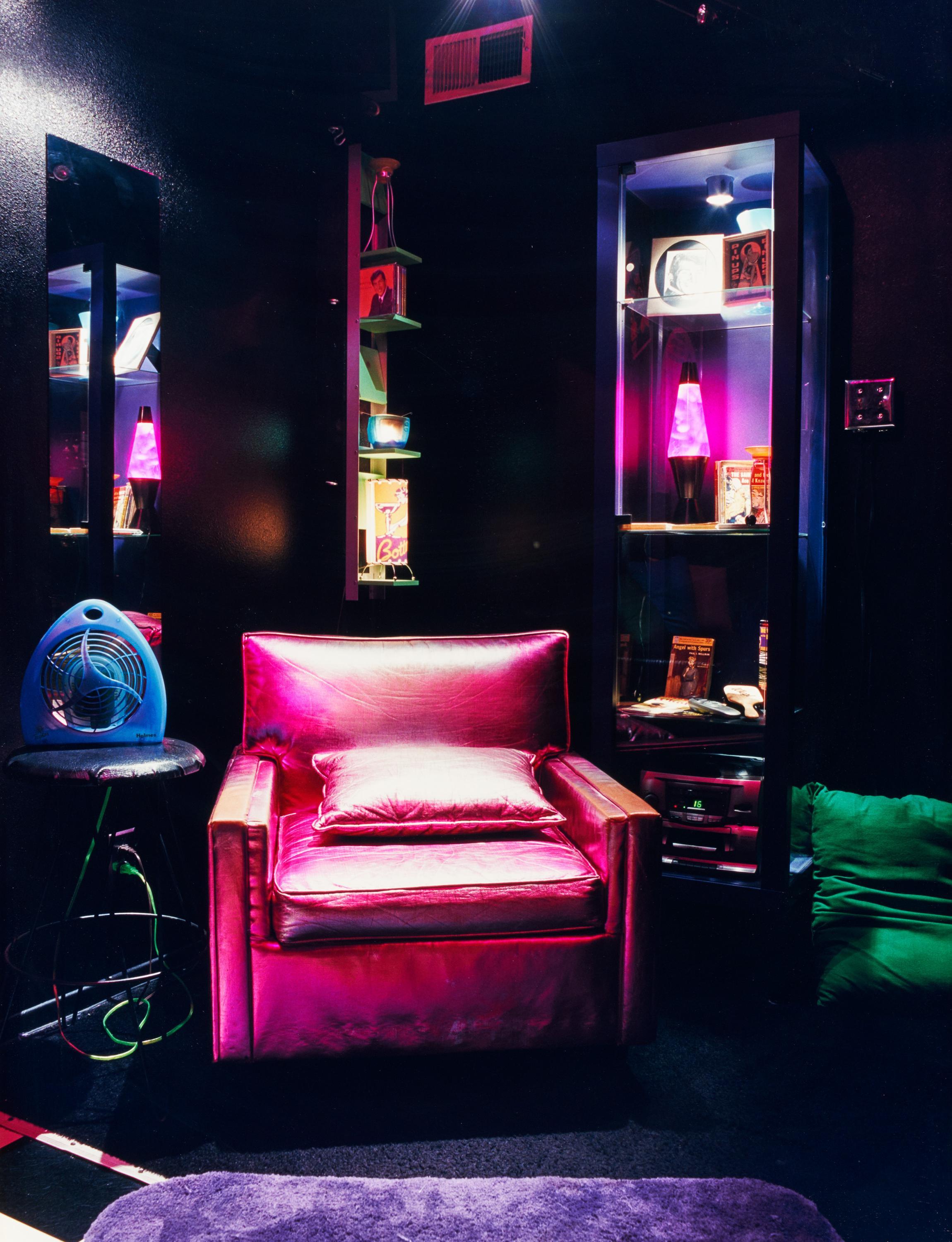 Katharina Bosse - Red Room.