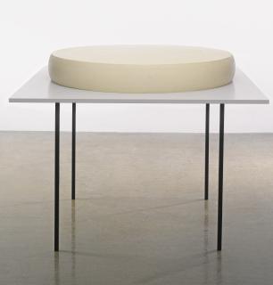 Katharina Fritsch - Tisch Mit Käse