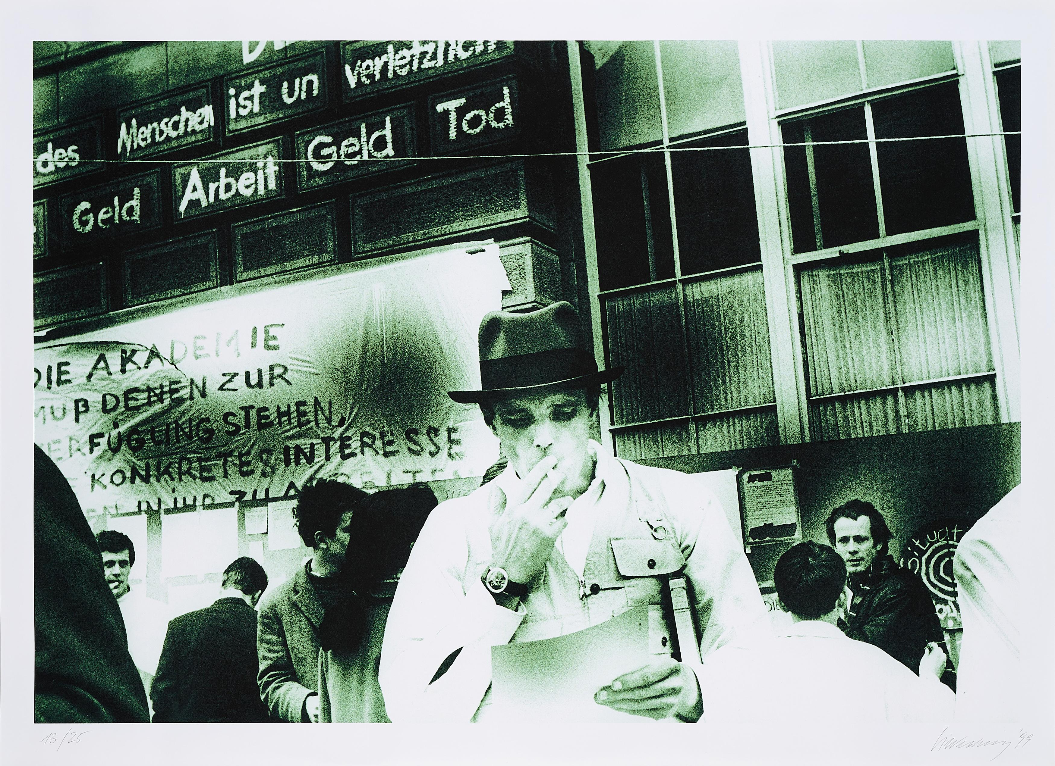 Katharina Sieverding - Ohne Titel.