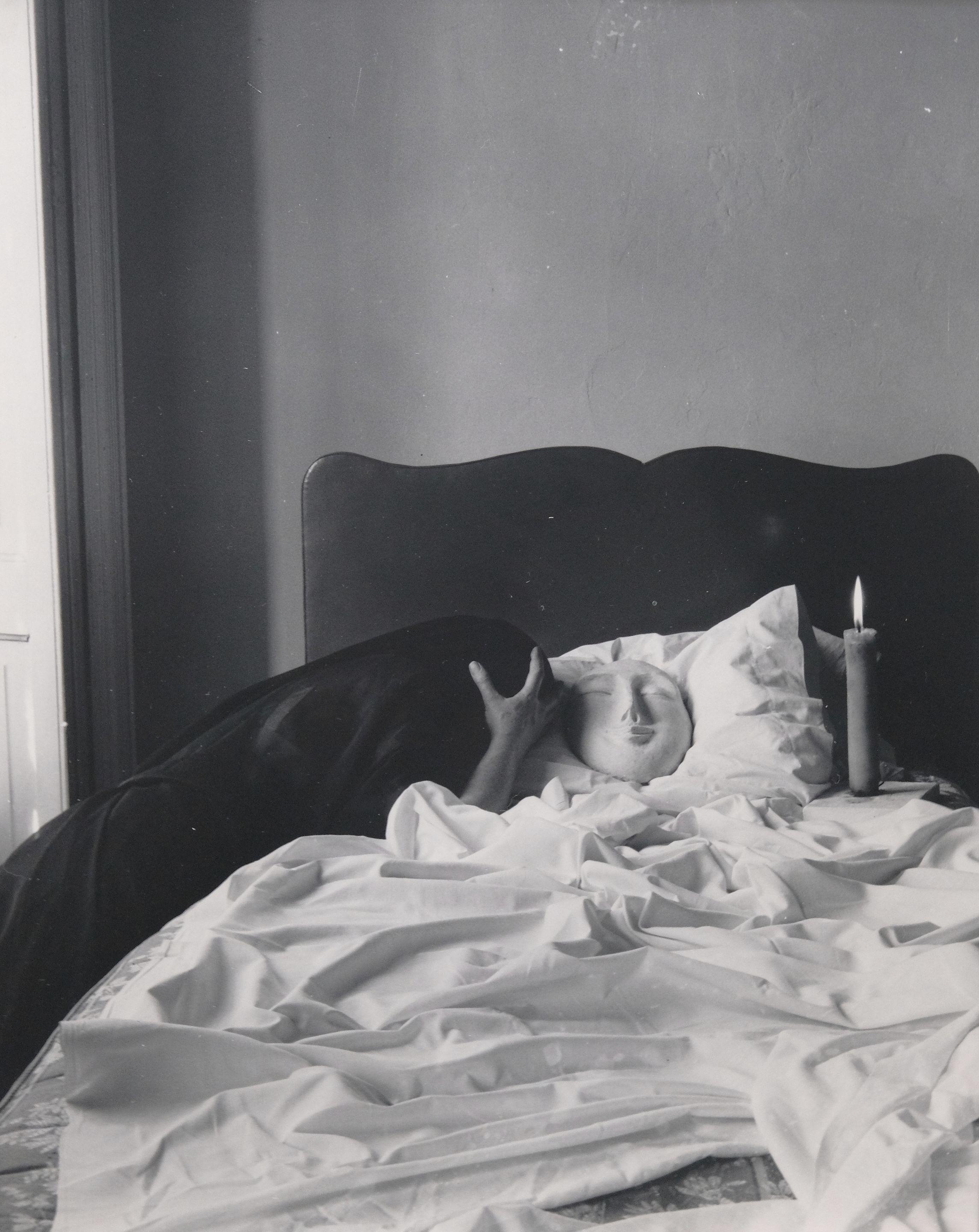 Kati Horna - Untitled, from the series Oda a la necrofilia