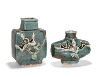 Kawai Kanjiro - Two cobalt ground vases with raised slip decoration