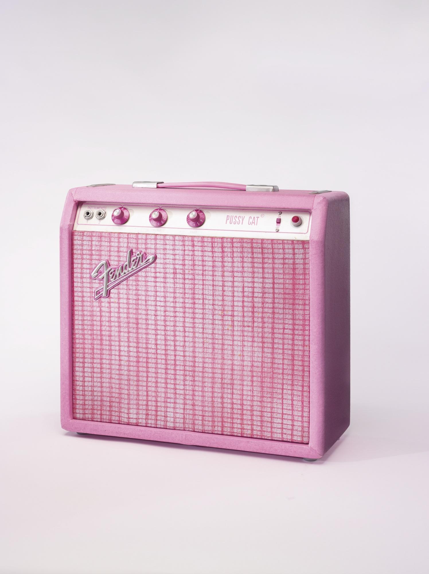 Kaz Oshiro - Fender (Pussy Cat)