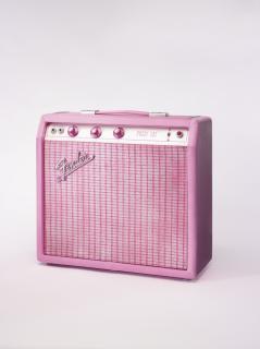 Kaz Oshiro - Fender (Pussy Cat)