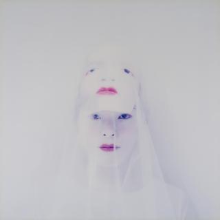 Kimiko Yoshida - Mariée au masque de soi. De la série : Mariées célibataires