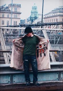 Klara Lidén - \'Self Portrait with the Keys to the City\', 2005