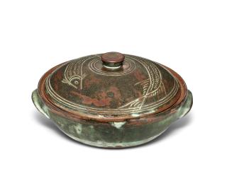 Ladi Kwali - A tureen with lid