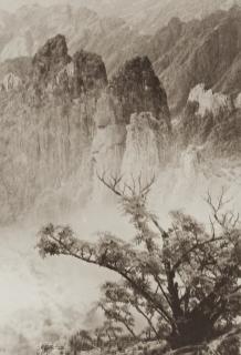 Lang Jingshan - Majestic Solitude