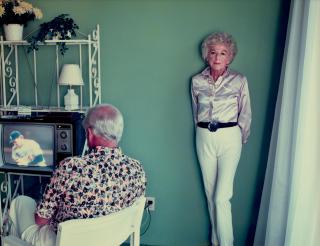 Larry Sultan - Untitled (My Mom Posing For Me, Palm Springs) (from \'Pictures From Home\')