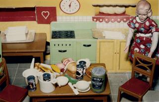 Laurie Simmons - Blonde Woman Kitchen, 1978