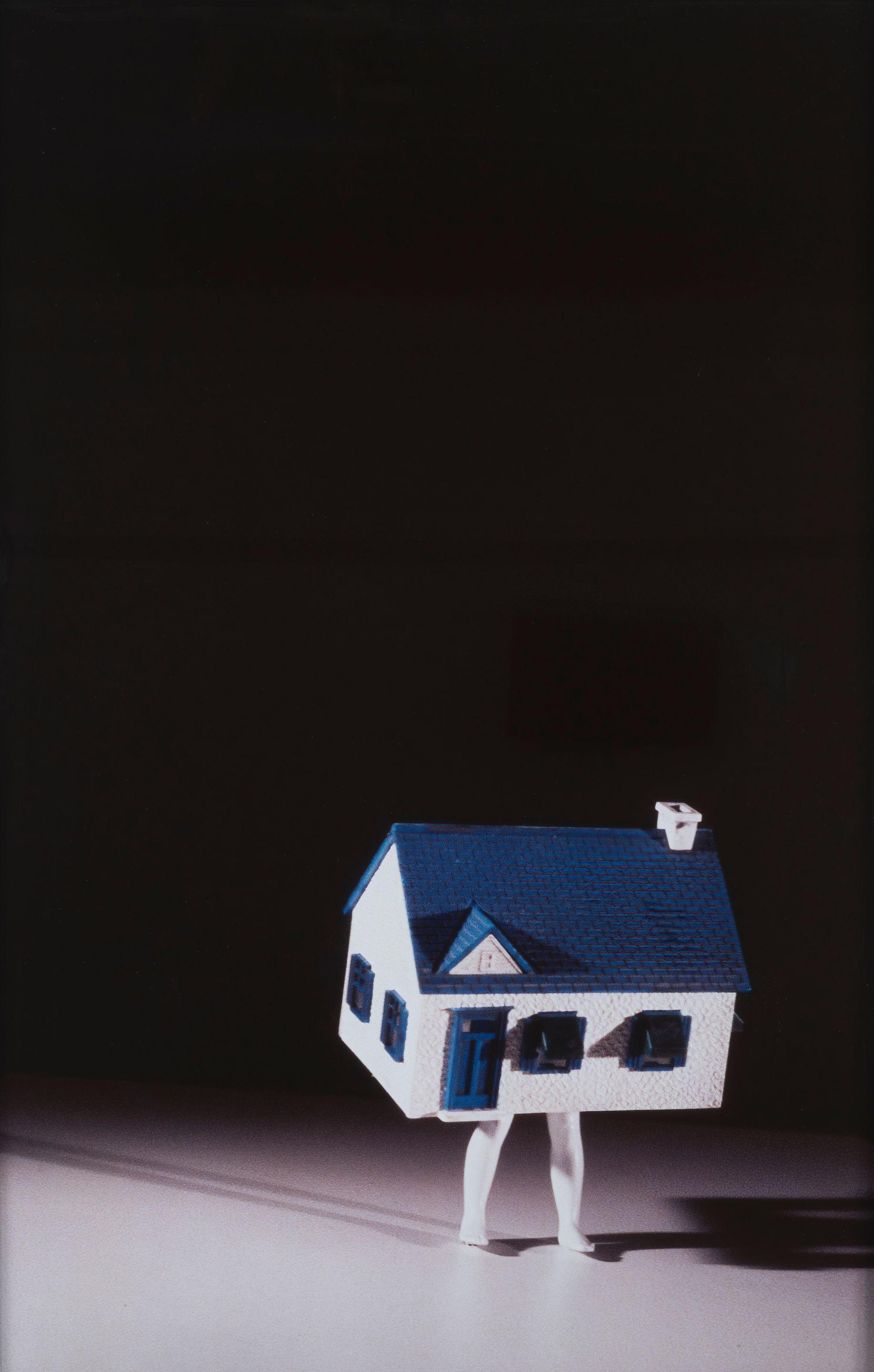 Laurie Simmons - Walking House, 1989