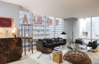 Lawrence Weiner - A Lid On It