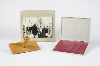 Lawrence Weiner - Unter den Linden - Under Lime Trees (für Parkett 42).