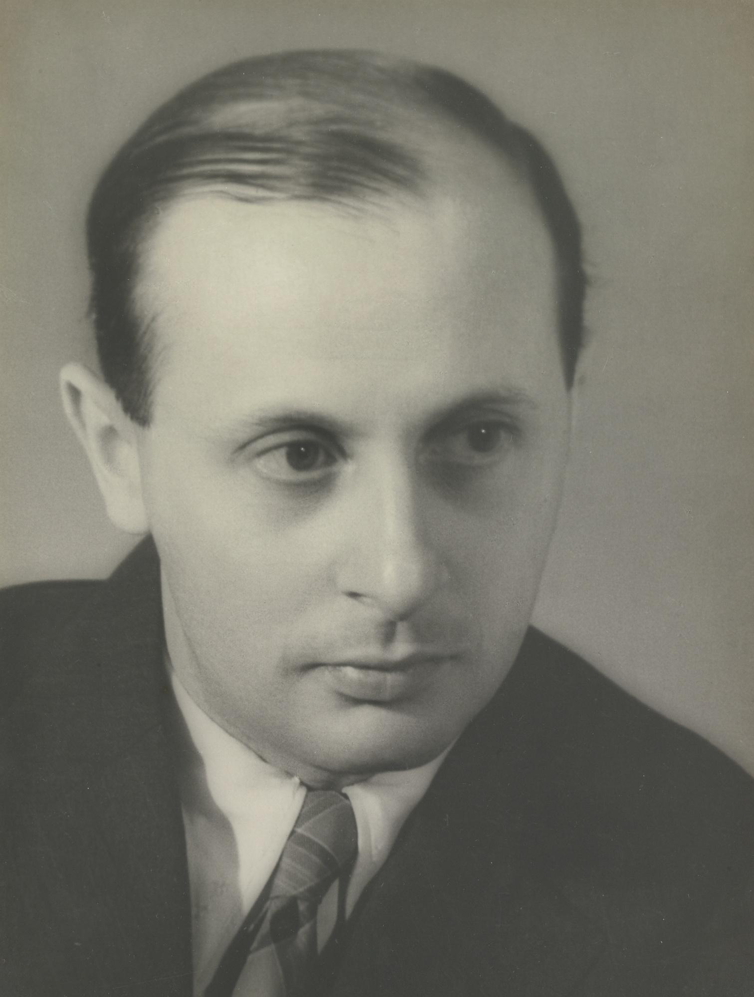 Lee Miller - Portrait Of Eugene Berman