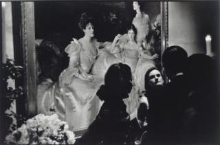 Leonard Freed - Metropolitan Museum of Art, New York, 1970