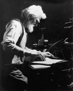 Lewis Hine - The Printer- (Old style)