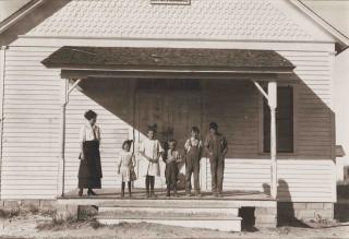 Lewis W. Hine - Five Pupils Present at School #6, Dist. 3, Fort Morgan, Colo., 1915