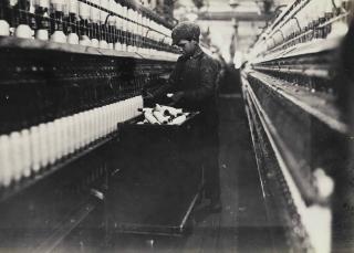 Lewis Wickes Hine - Textile Mill, c. 1910