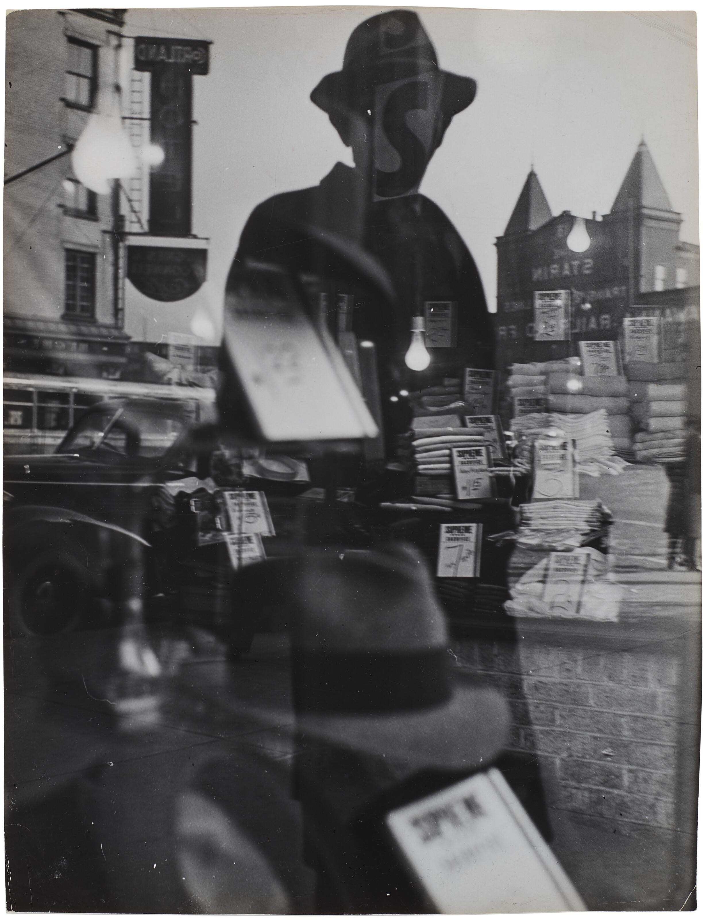 Lisette Model - Through a window pane, Battery, New York , 1939–1940