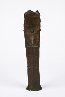 Lothar Fischer - Kleine stehende Hülle.