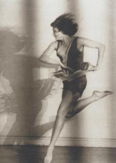 Lotte Jacobi - Claire Bauroff, Dancer, 1929