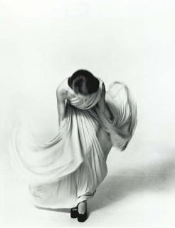 Louis Faurer - Bowing For The Vogue Collections, Paris, 1972