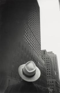Louis Faurer - Looking Toward the RCA Building, Rockefeller Center