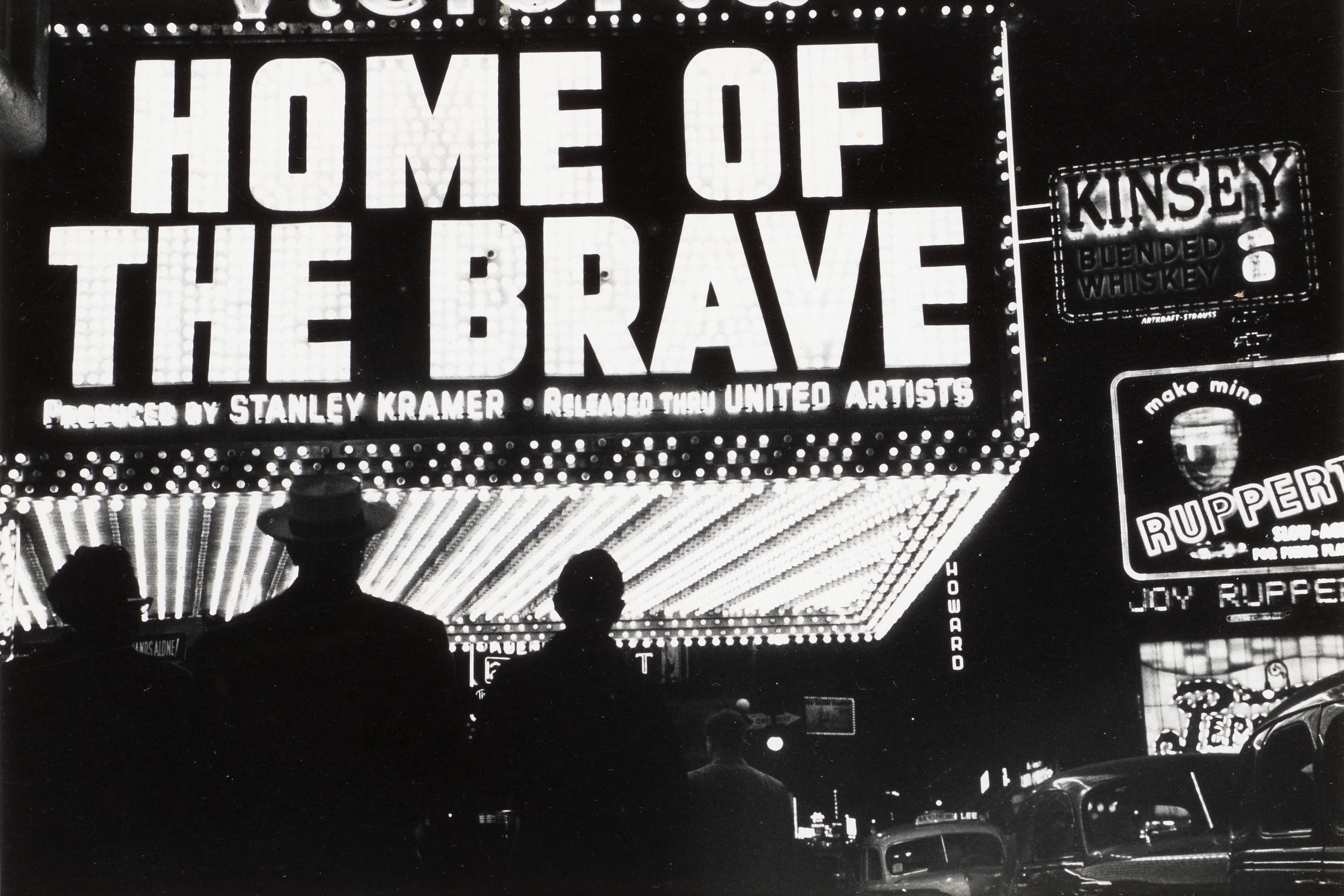 Louis Faurer - \'Times Square, USA\' (Home of the Brave)