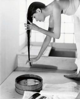 Louise Dahl-Wolfe - Japanese Bath