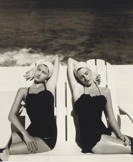 Louise Dahl-Wolfe - Twins at the beach, 1955