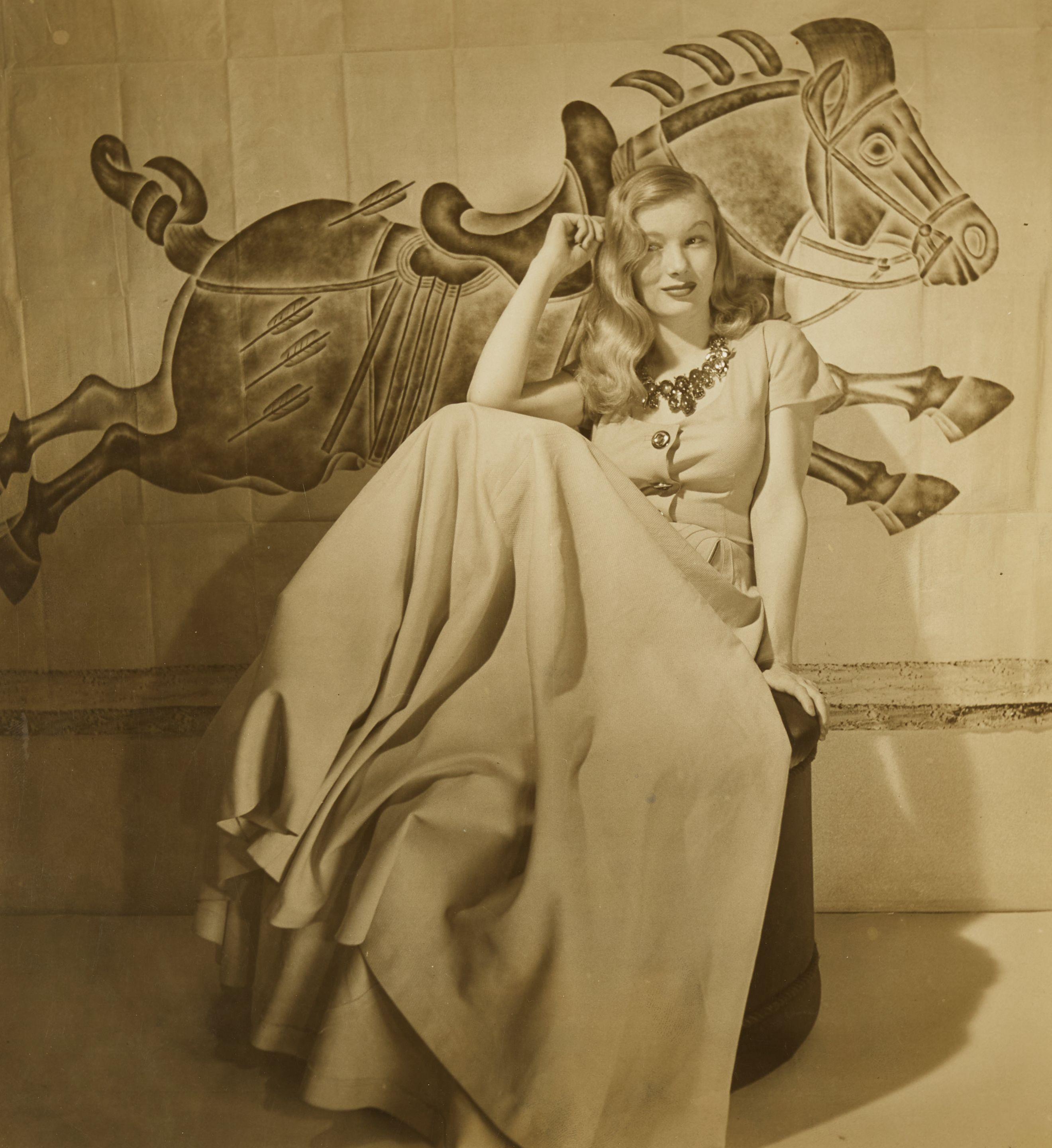 Louise Dahl-Wolfe - Veronica Lake for Harper\'s Bazaar