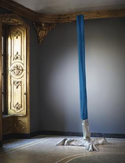 Luciano Fabro - Alluminio E Seta Naturale (Piede)