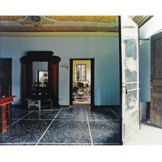 Luigi Ghirri - Correggio, Villa Pirondini 1990