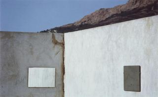 Luigi Ghirri - Ile Rousse (aus der Serie: Kodachrome)