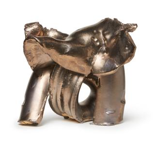 Lynda Benglis - Omega Knot/Hat