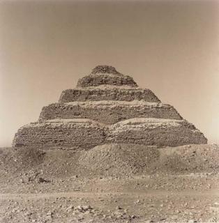 Lynn Davis - Saqqara II, Dynasty III, 1989
