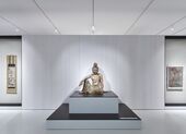 Bodhisattva Avalokiteshvara in Wasser-Mond-Pose