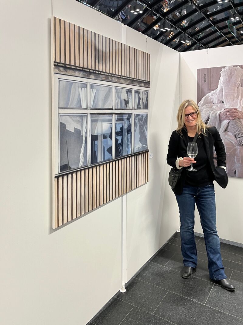 Künstlerin Susanna Storch auf der Vernissage