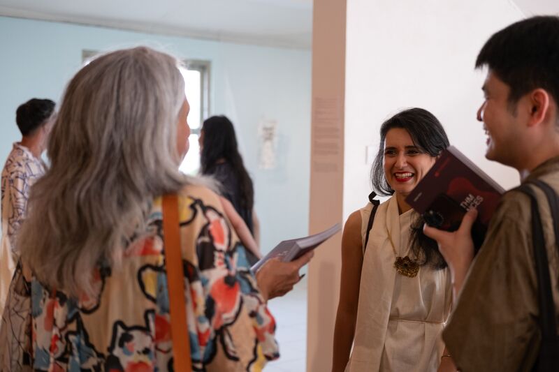 Curator Hajra Haider Karrar, Opening at Colpetty Town House, Foto: Ruvin de Silva