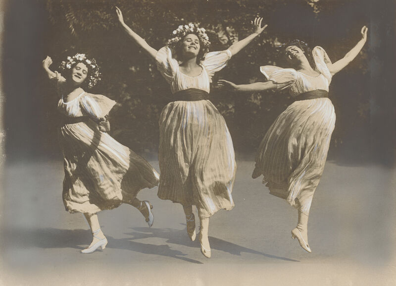 Rudolf Jobst, Grete, Elsa und Berta Wiesenthal im Lanner-Schubert-Walzer, 1908
