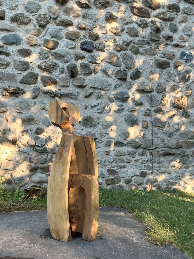 Installationsansicht »Grosser Wächter« von Klemens Pasoldt.