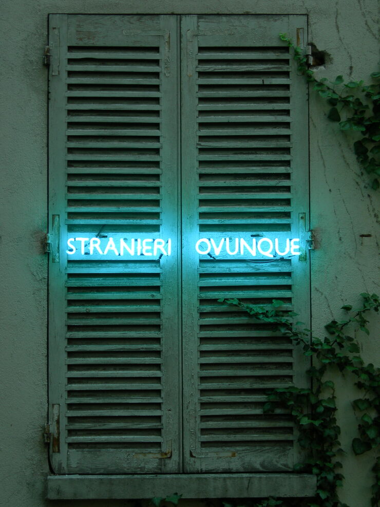 Claire Fontaine, Foreigners Everywhere (Italian), 2004