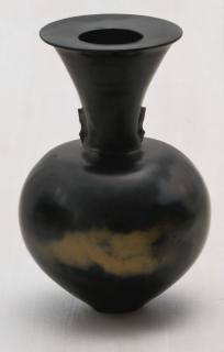 Magdalene Odundo - Mixed-Colour Symmetrical Flat-Topped With Lugs