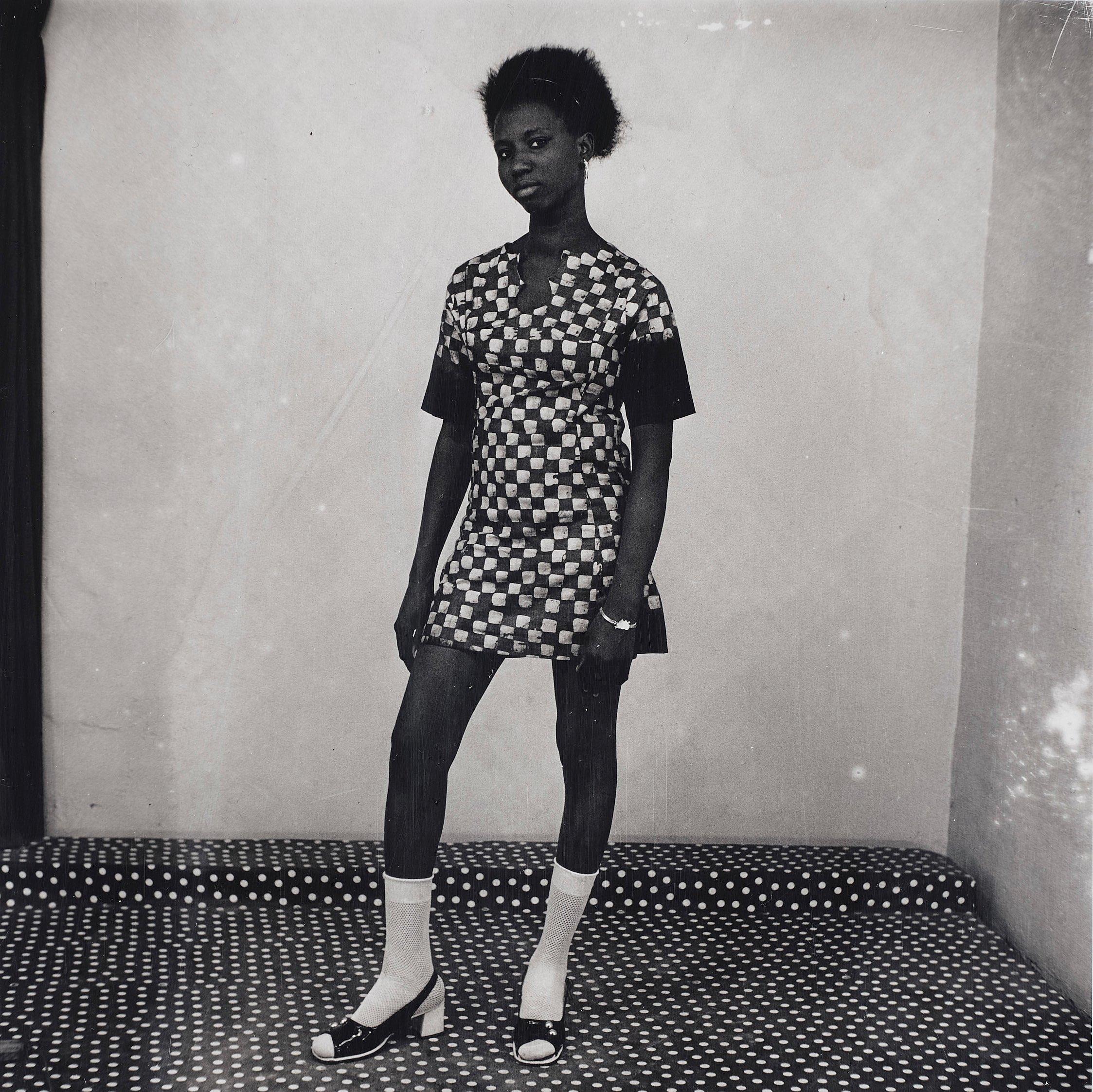 Malick Sidibé - \'Avec ma Minie Robe\', 1971