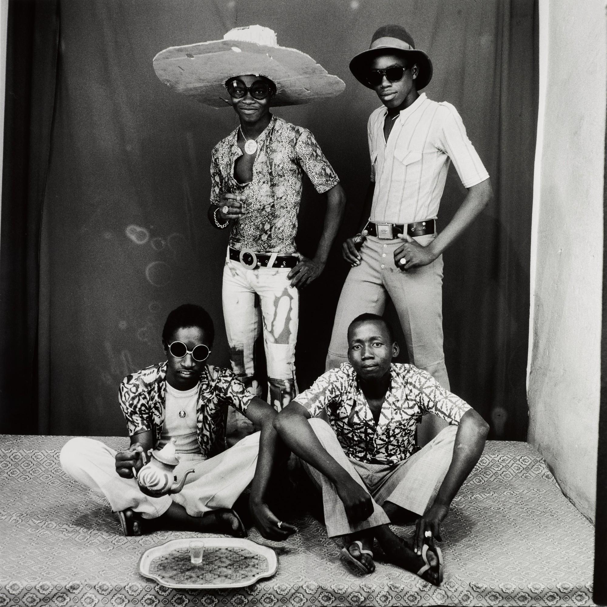 Malick Sidibé - \'Les Amis Des Espagnols\', 1968