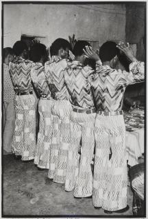 Malick Sidibé - Les très bons amis dans la même tenue