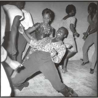 Malick Sidibe - Regardez-Moi!
